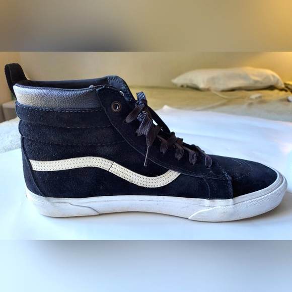 VANS "Off the Wall" Hightop Black Suede, Men's size 11, Great Used Condition - Picture 11 of 12